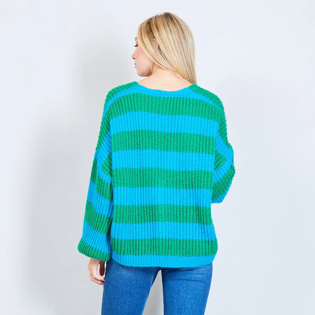 Bi-color knitted cardigan with strip pattern wholesale