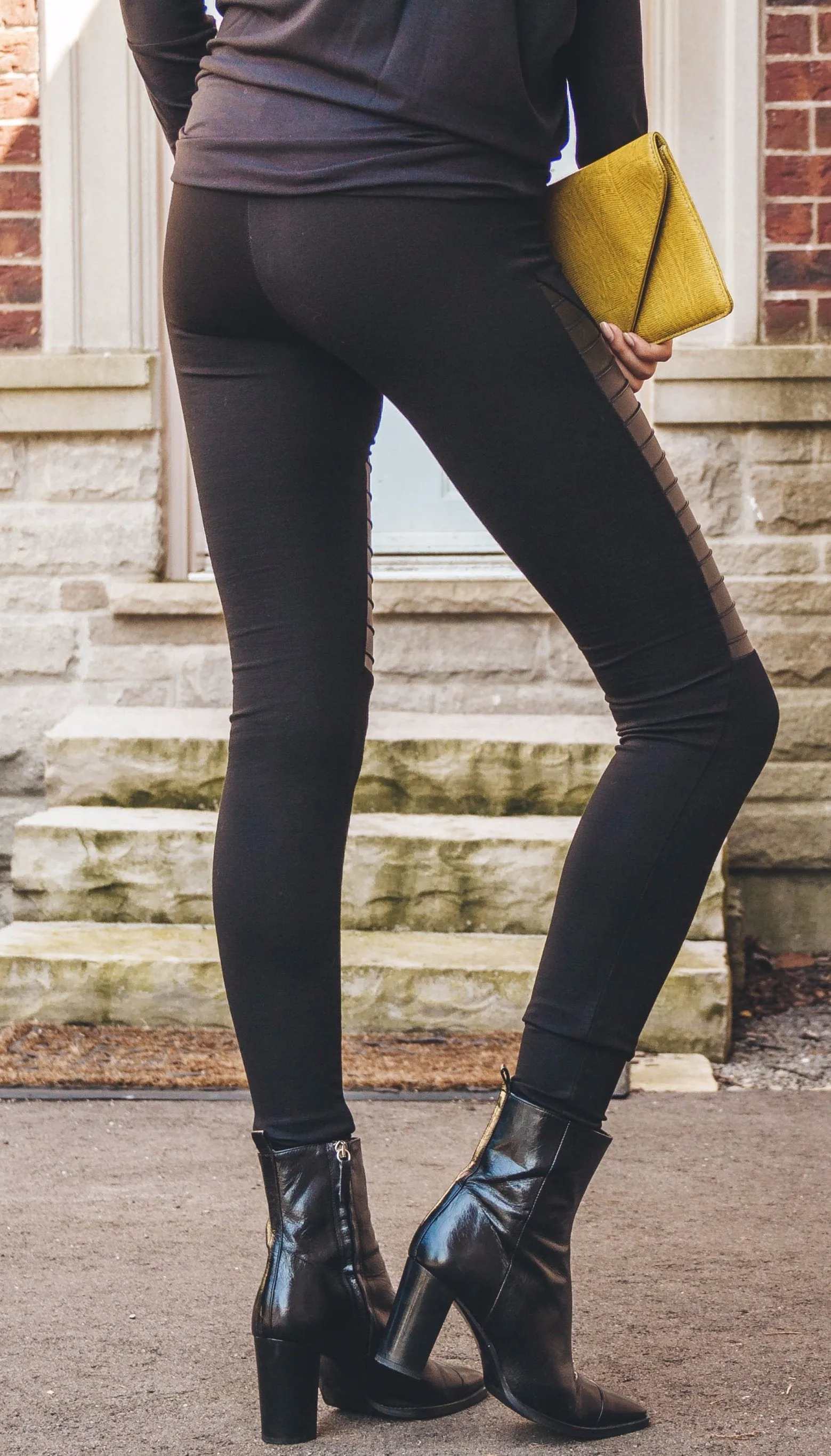 Leather ribbed accented leggings