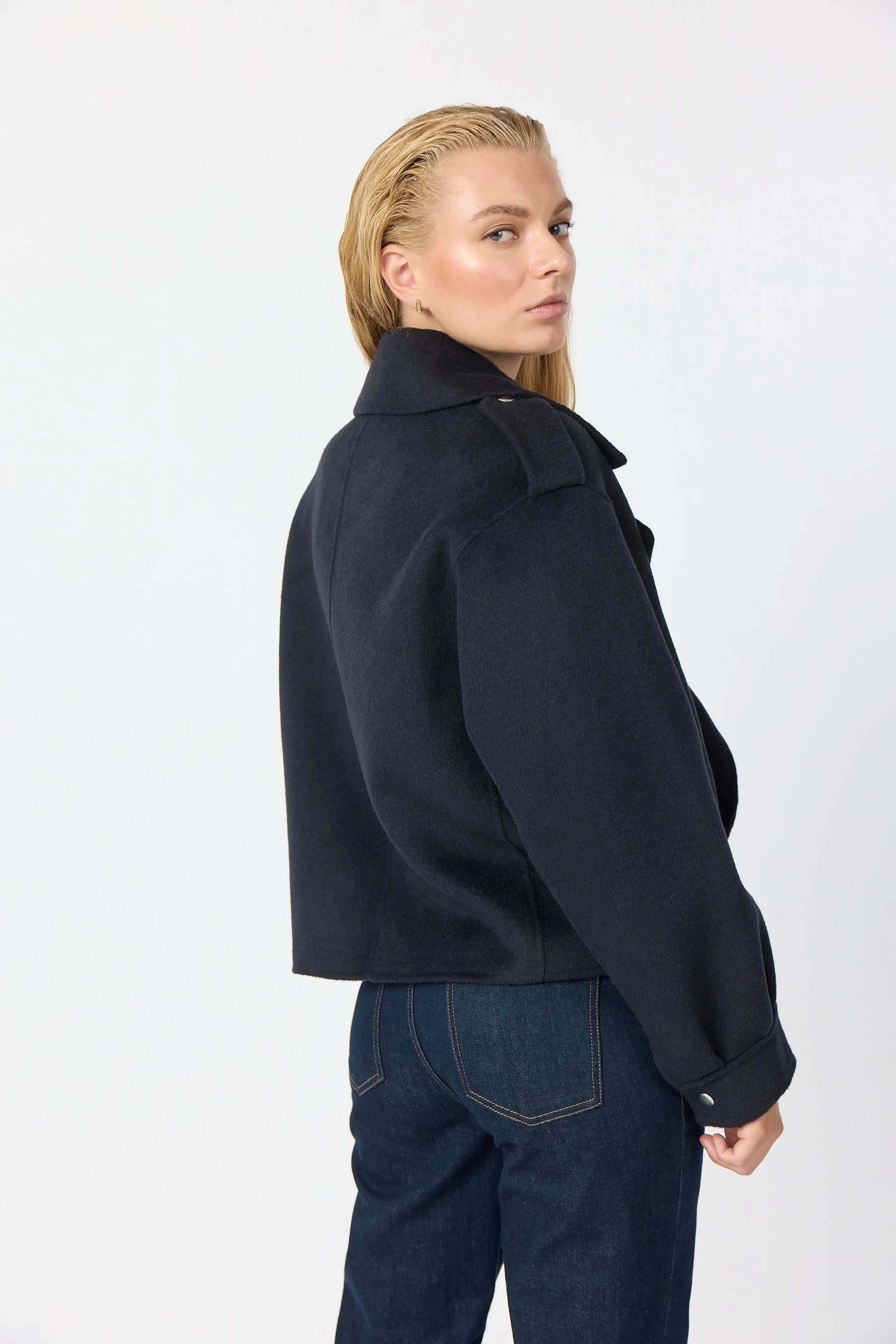 Leveté Room Owa Jacket-Dark Navy